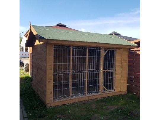 Hundezwinger mit Satteldach