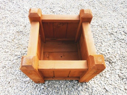 Kleiner quadratischer Topf