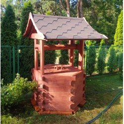 Brunnen mit Schindeln