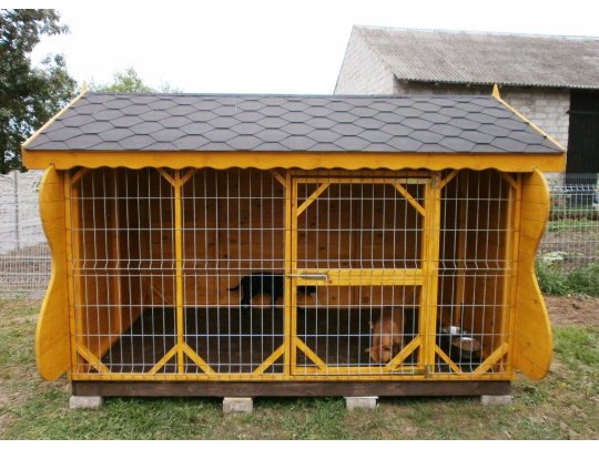 Hundezwinger mit Satteldach