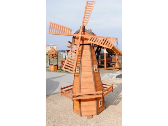 Big Dutchman windmill