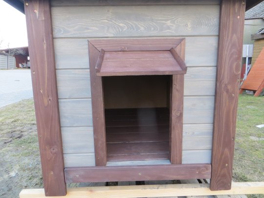 Medium doghouse