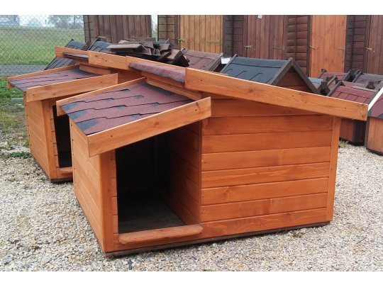 Große Hundehütte mit Vorraum