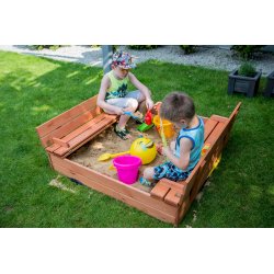 Closeable sandbox