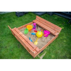 Closeable sandbox