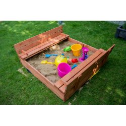Closeable sandbox