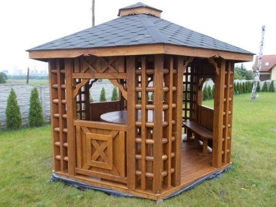 Altpolnischer sechseckiger Pavillon ∅ 3,9 m 12 m2